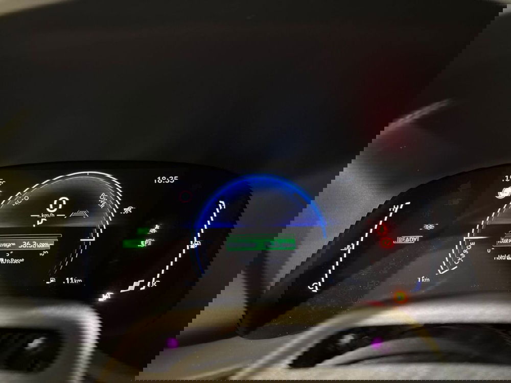 Toyota Aygo X nuova a Sondrio (9)