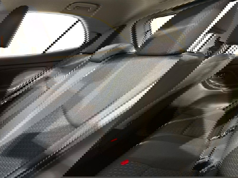 Toyota Yaris Cross nuova a Lecco (12)