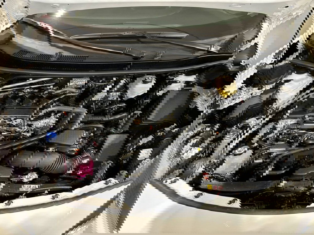 Toyota Yaris Cross nuova a Lecco (15)