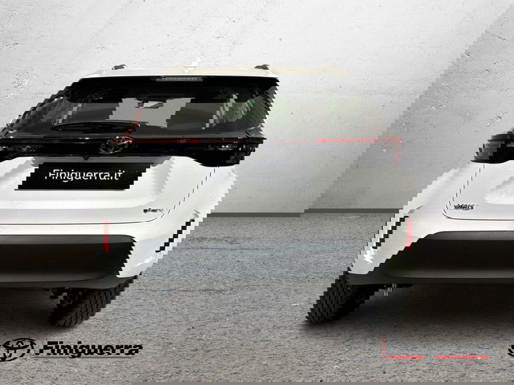 Toyota Yaris Cross nuova a Lecco (3)