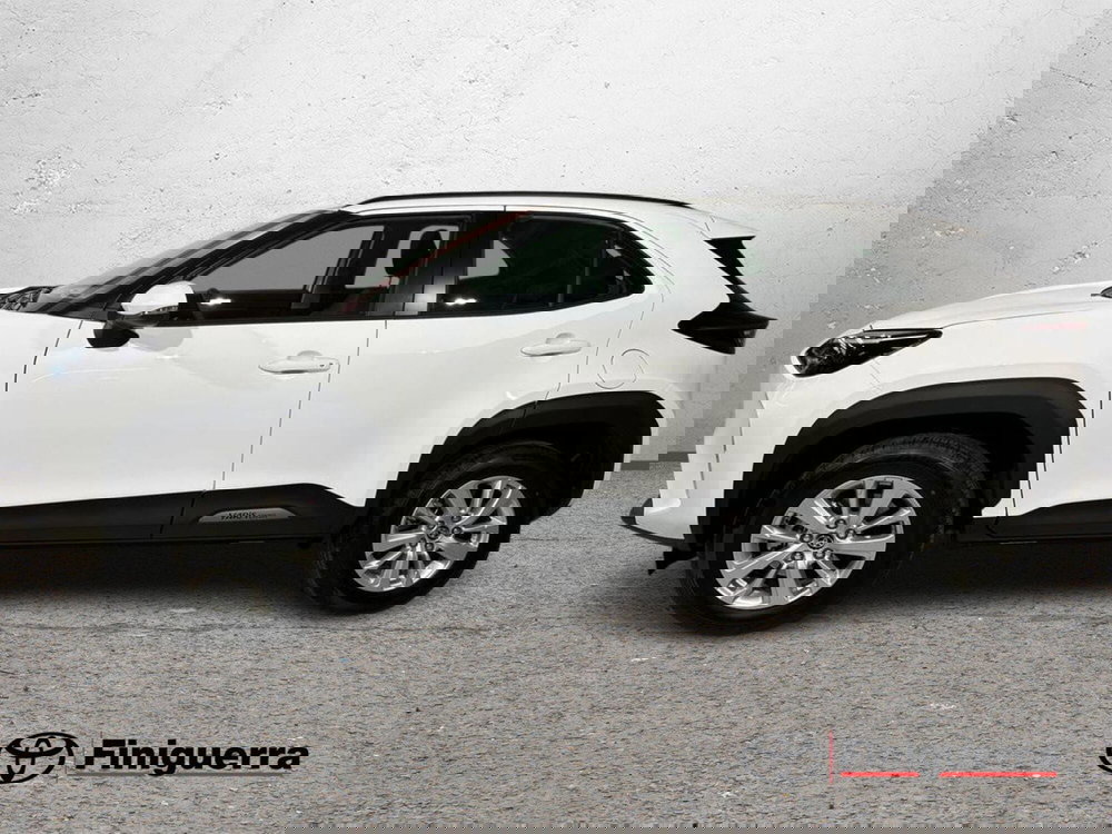 Toyota Yaris Cross nuova a Lecco (6)