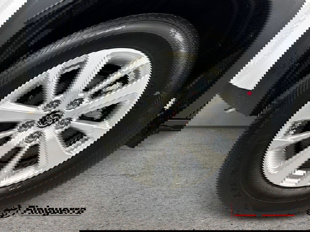 Toyota Yaris Cross nuova a Lecco (7)