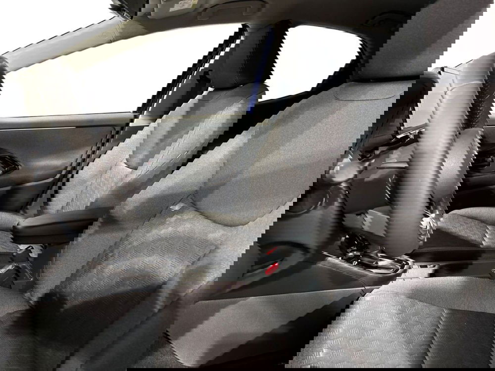 Toyota Yaris nuova a Lecco (10)