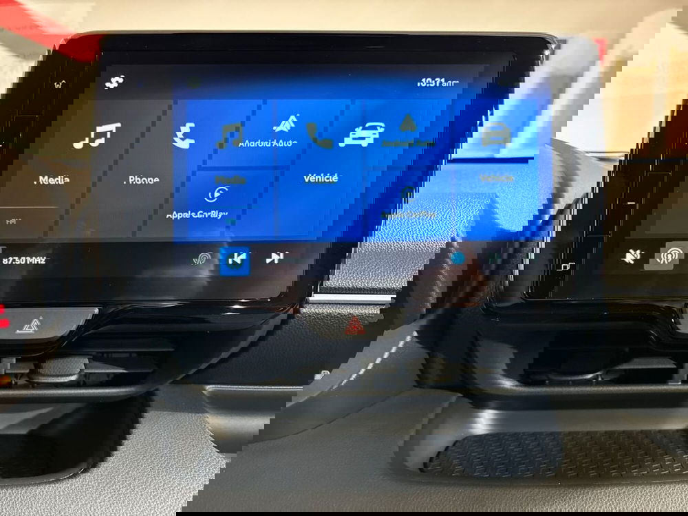 Toyota Yaris nuova a Lecco (13)