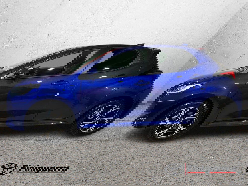 Toyota Yaris nuova a Lecco (6)