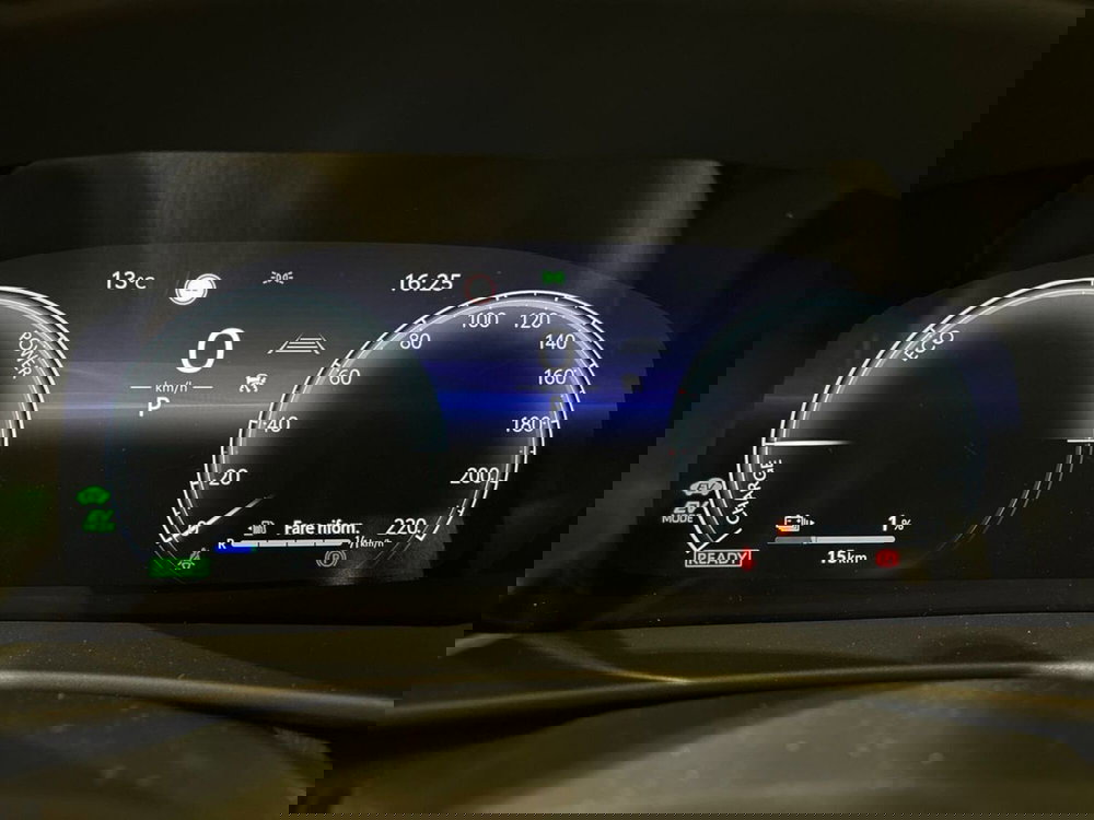 Toyota Toyota C-HR nuova a Lecco (9)