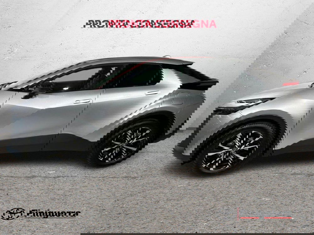 Toyota Toyota C-HR nuova a Lecco (6)