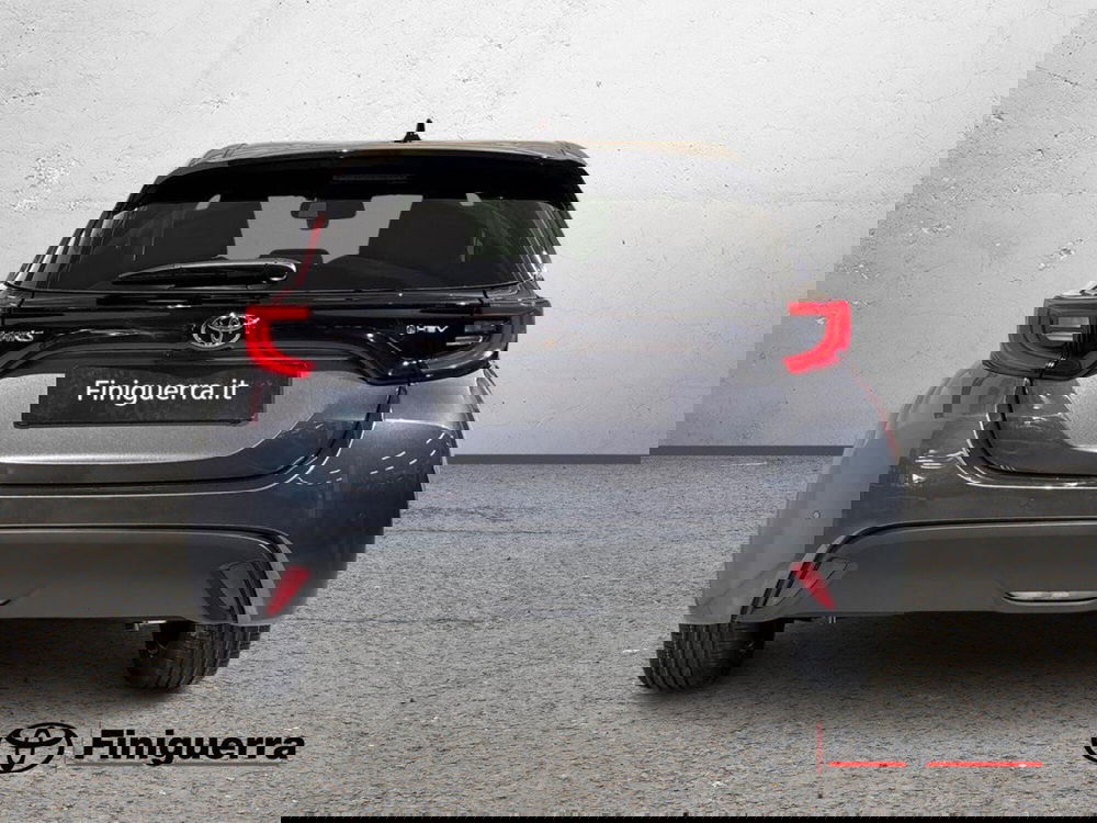 Toyota Yaris nuova a Lecco (3)