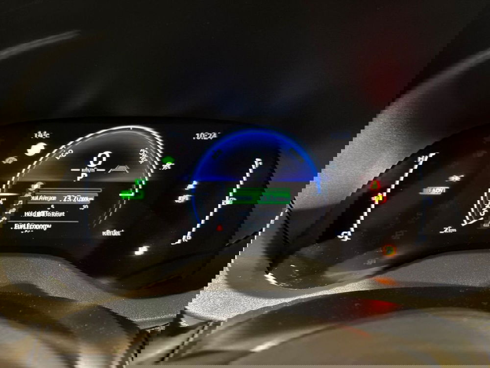 Toyota Yaris nuova a Lecco (9)