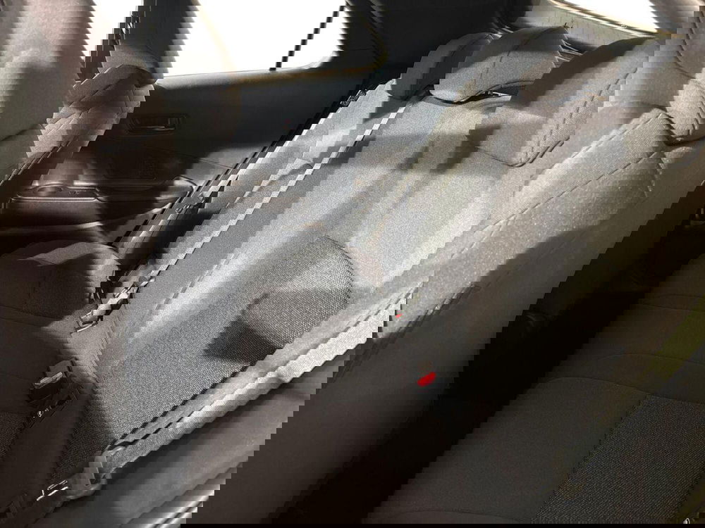 Toyota Toyota C-HR nuova a Lecco (11)
