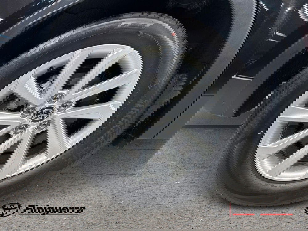 Toyota Toyota C-HR nuova a Lecco (7)