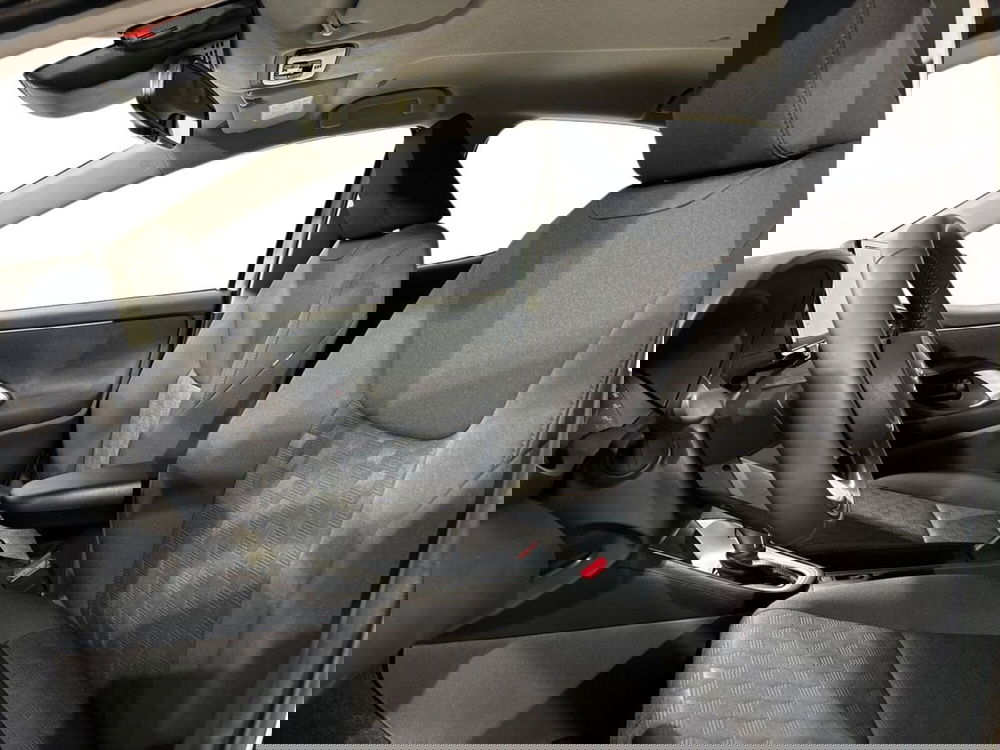 Toyota Yaris nuova a Lecco (10)