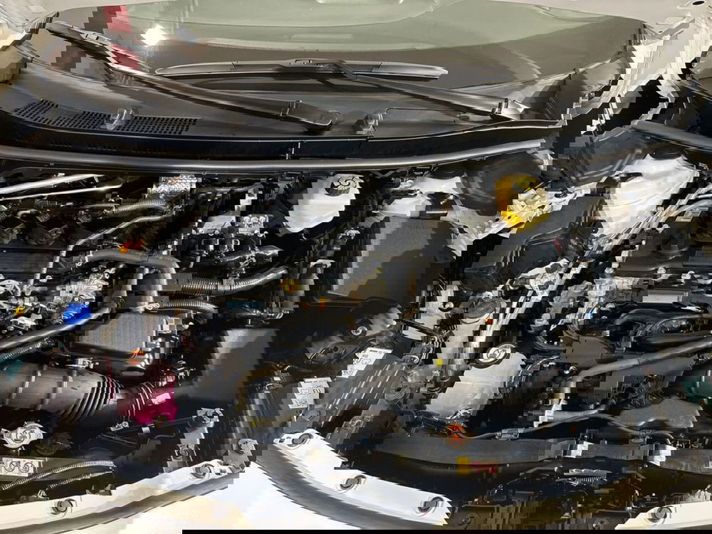 Toyota Yaris Cross nuova a Lecco (16)