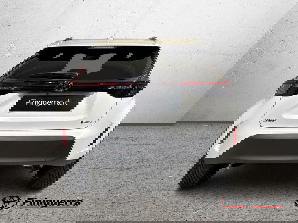 Toyota Yaris Cross nuova a Lecco (3)