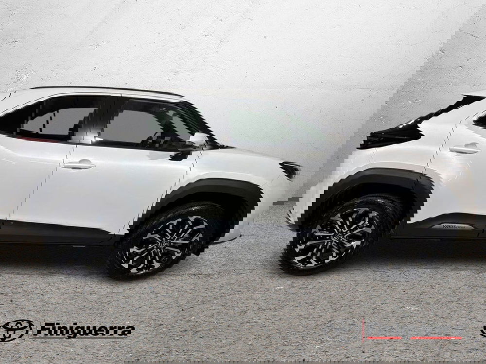 Toyota Yaris Cross nuova a Lecco (5)