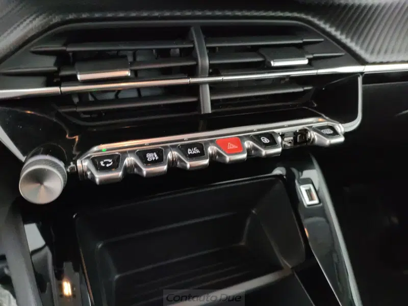 Peugeot 2008 usata a Caserta (20)