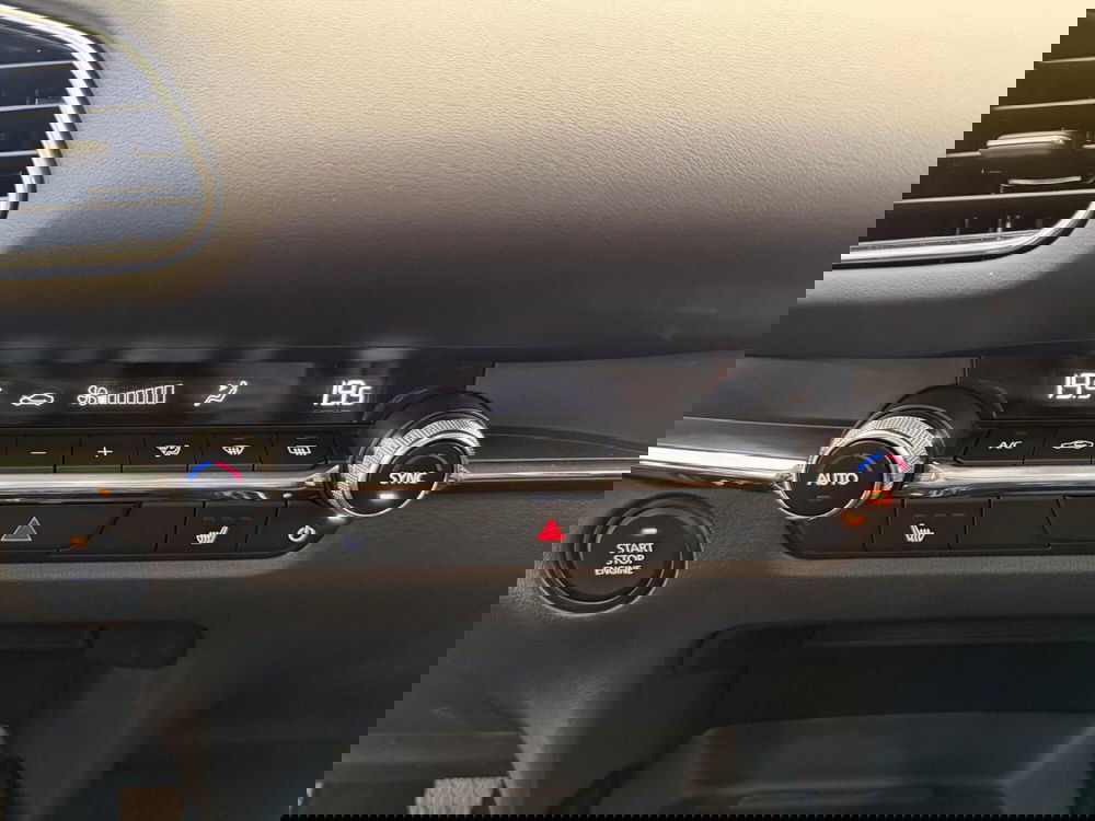 Mazda CX-30 nuova a Napoli (16)