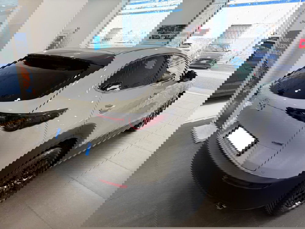 Mazda CX-30 nuova a Napoli (5)