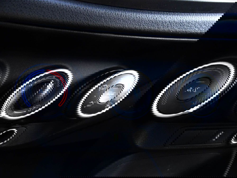 Toyota Aygo X usata a Treviso (16)