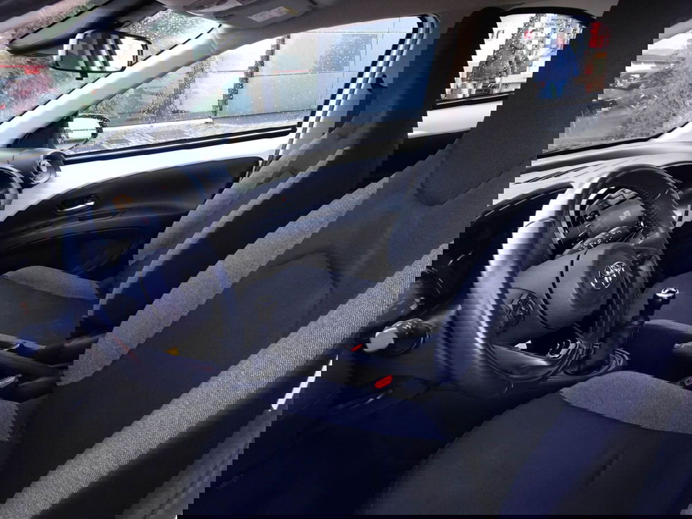 Toyota Aygo X usata a Treviso (9)