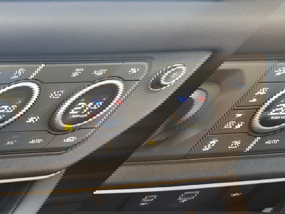 Land Rover Defender usata a Ragusa (14)