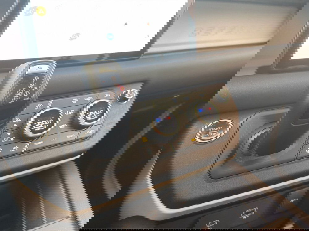 Land Rover Defender usata a Ragusa (15)