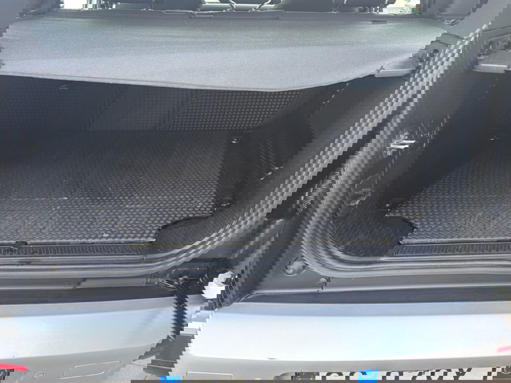 Land Rover Defender usata a Ragusa (6)