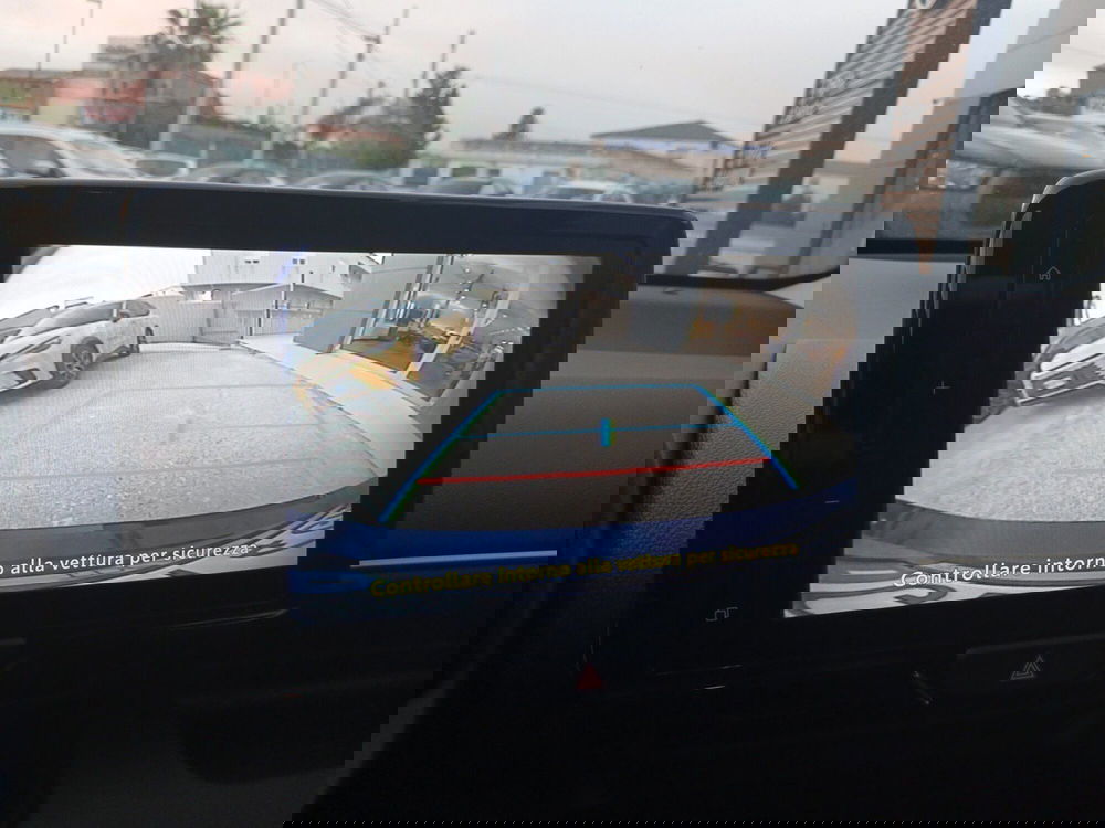 Toyota Yaris nuova a Ragusa (13)