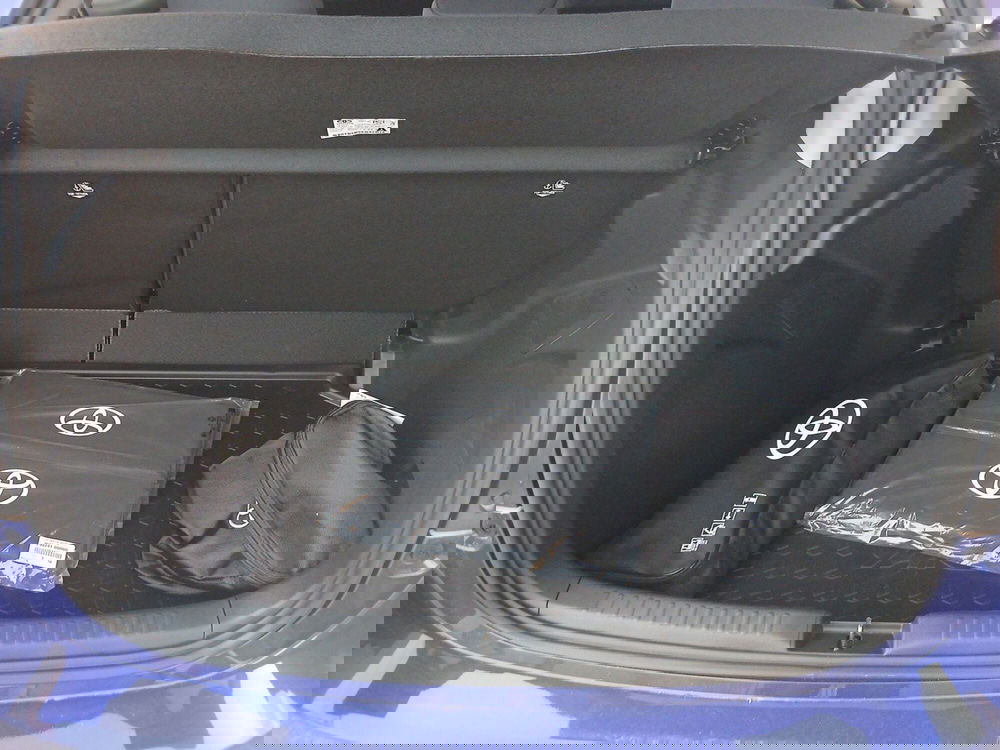 Toyota Yaris nuova a Ragusa (6)