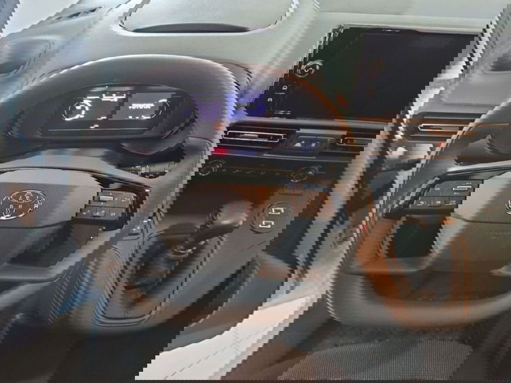 Toyota Proace City nuova a Vicenza (12)