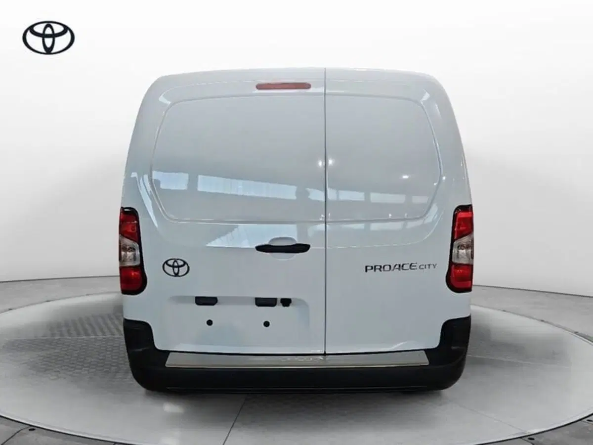 Toyota Proace City nuova a Vicenza (7)