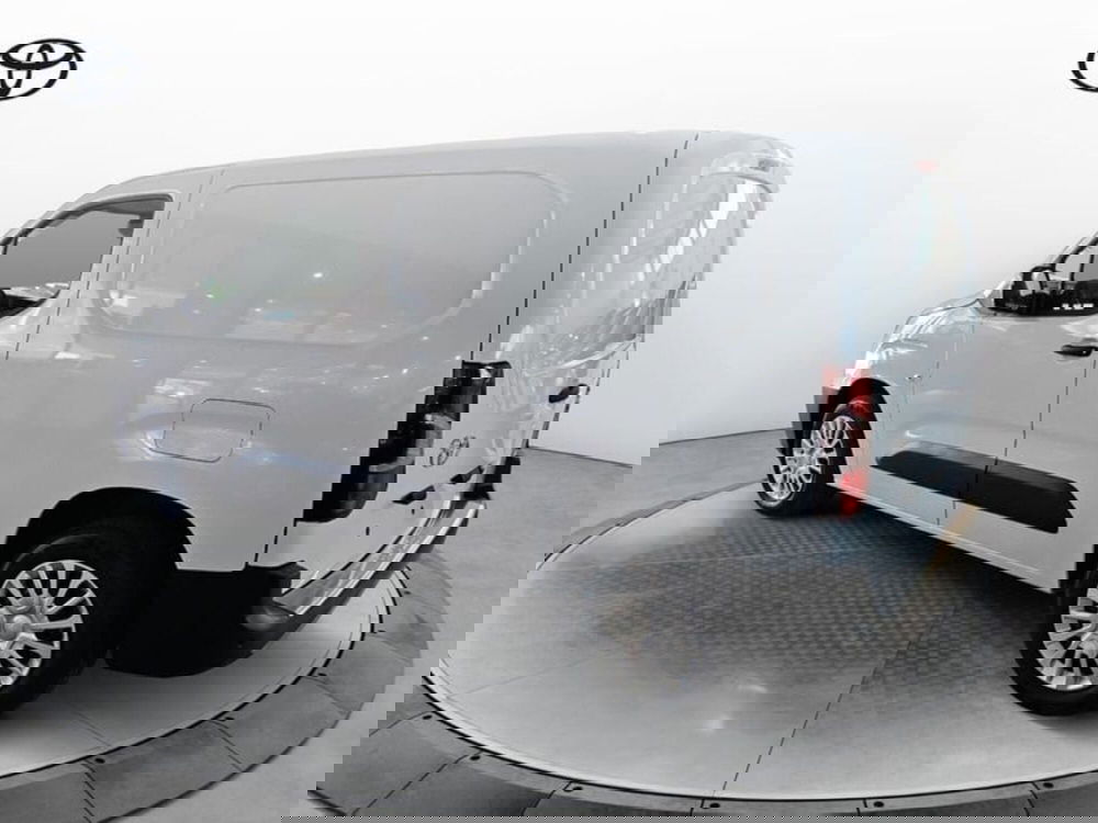 Toyota Proace City nuova a Vicenza (8)