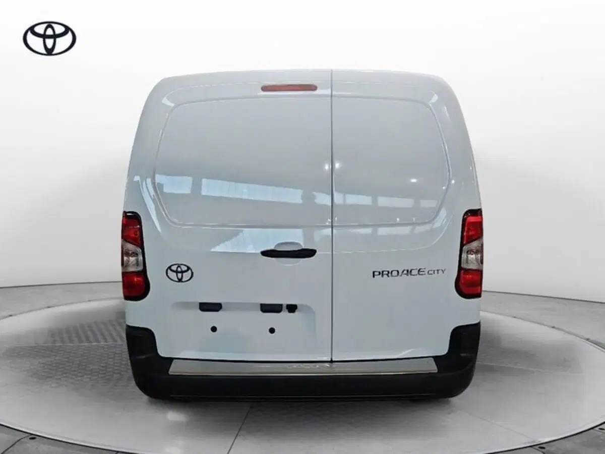 Toyota Proace City nuova a Vicenza (7)