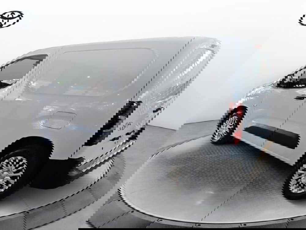 Toyota Proace City nuova a Vicenza (8)