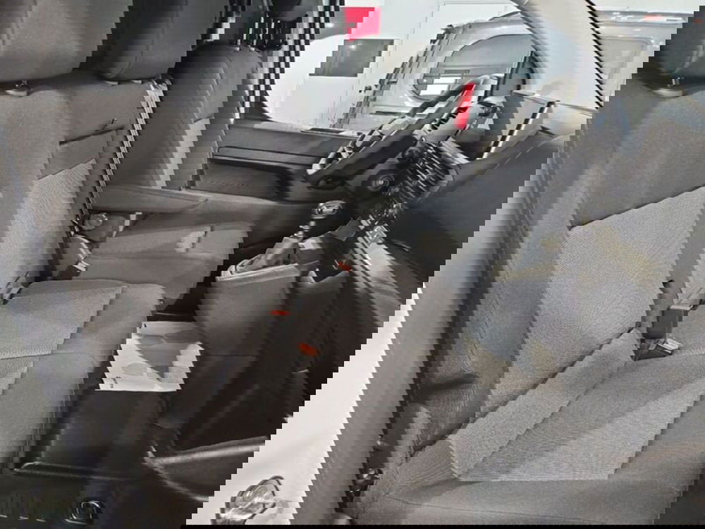 Toyota Proace nuova a Vicenza (15)