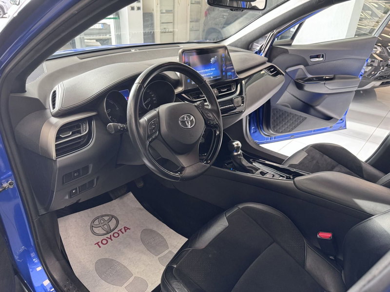 Toyota Toyota C-HR usata a Prato (7)