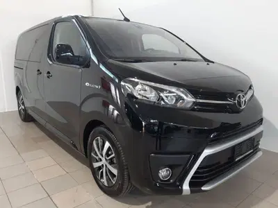 Toyota Proace Verso Verso Electric 75 kWh L1 Medium D Executive nuova a Vicenza