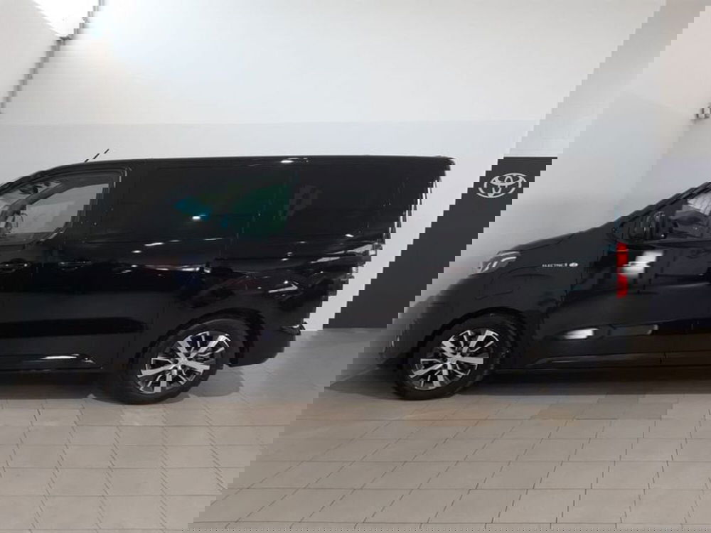 Toyota Proace Verso nuova a Vicenza (3)