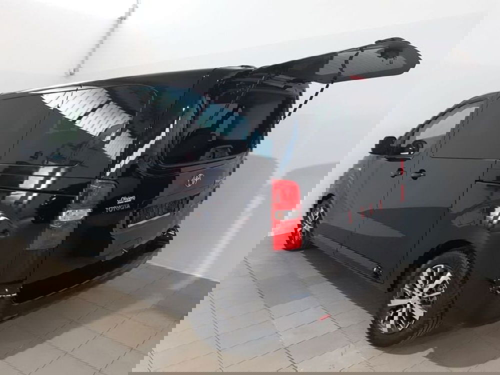 Toyota Proace Verso nuova a Vicenza (8)