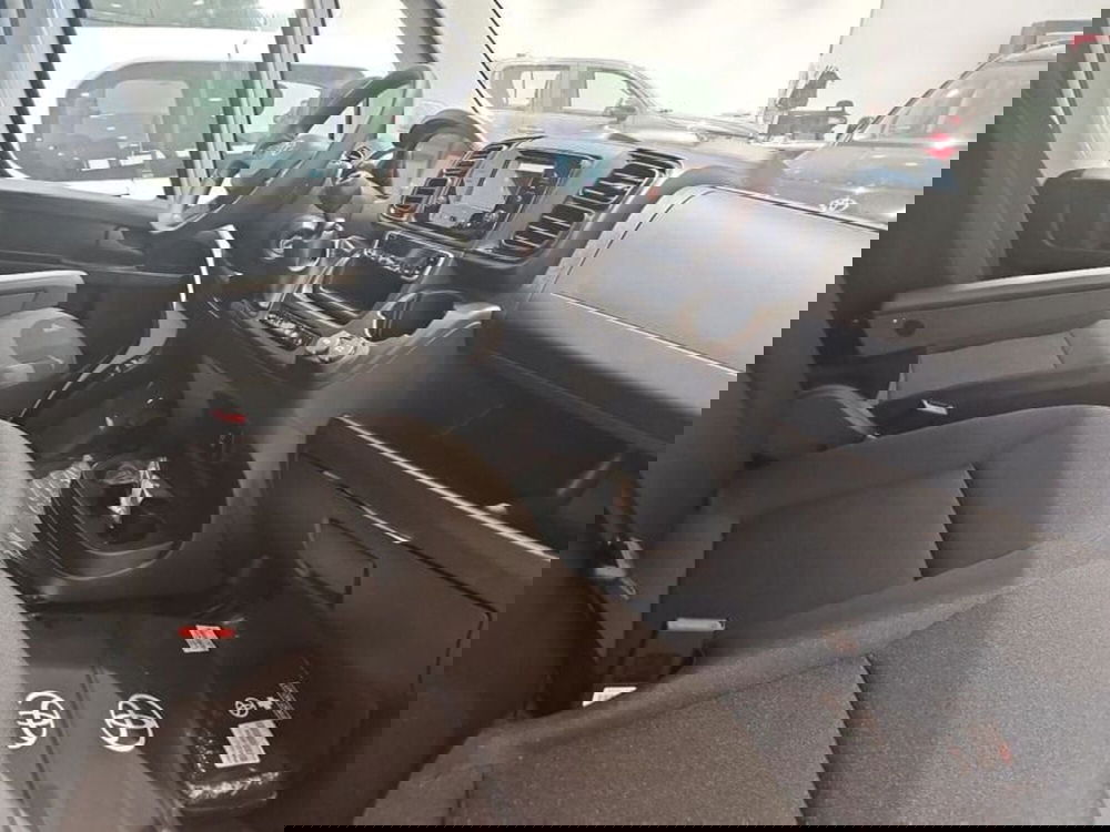 Toyota Proace Max Furgone nuova a Vicenza (8)