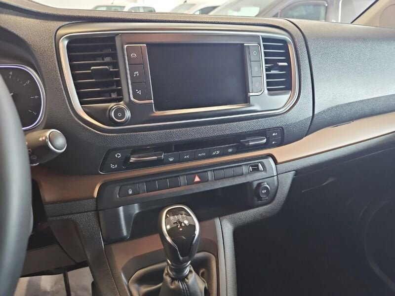 Toyota Proace Verso nuova a Vicenza (13)