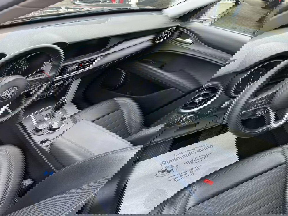 Alfa Romeo Stelvio usata a Alessandria (10)