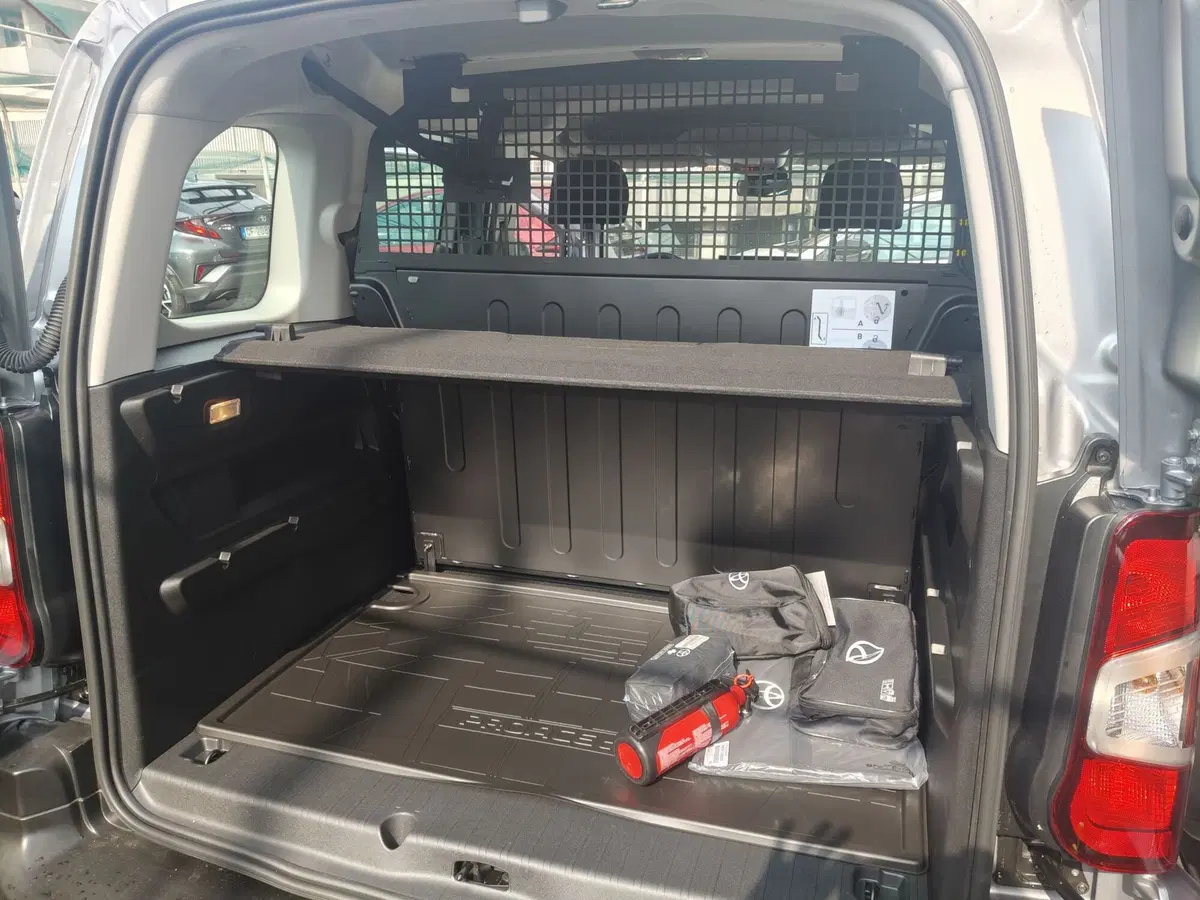 Toyota Proace City Verso nuova a Milano (4)