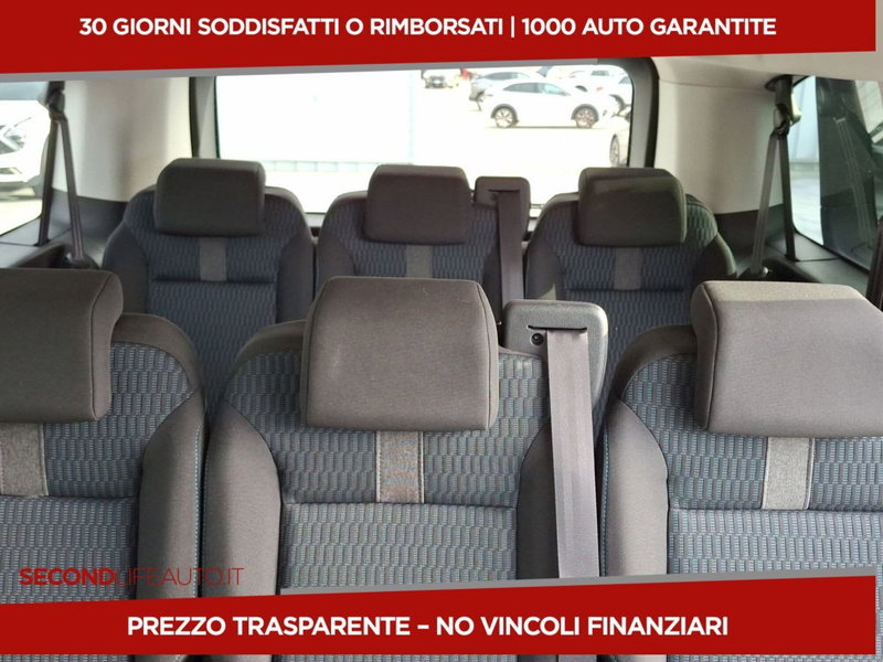 Peugeot Traveller usata a Roma (15)