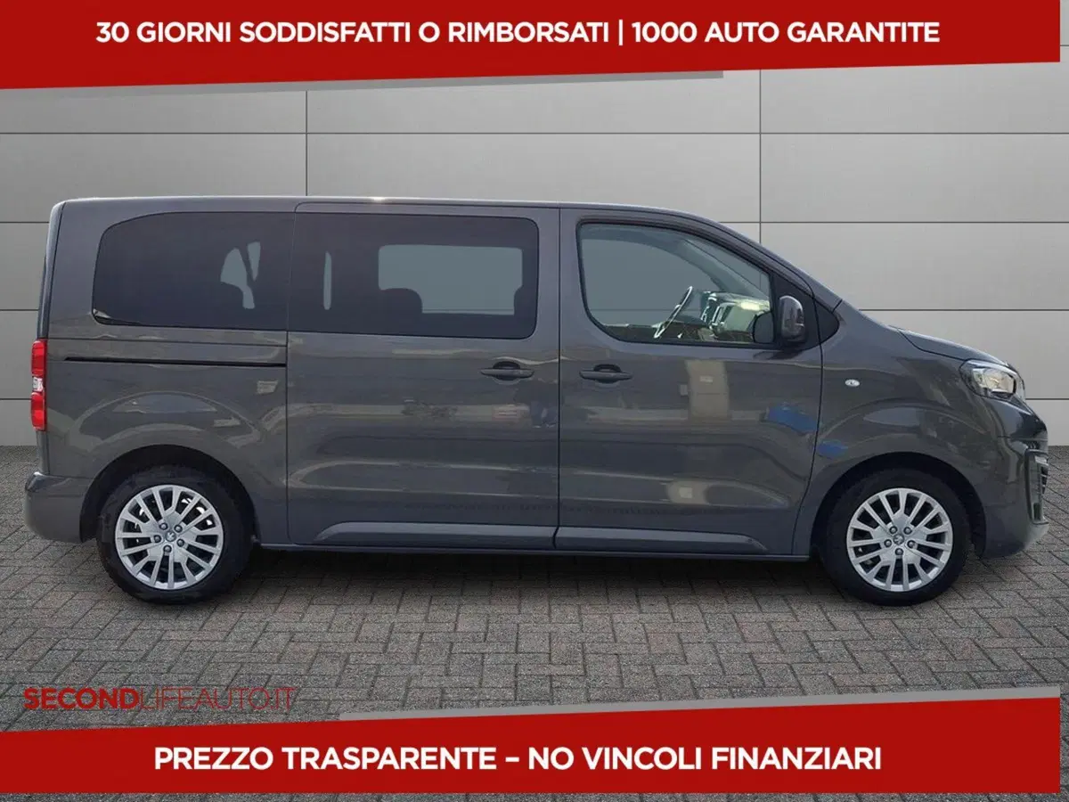 Peugeot Traveller usata a Roma (3)