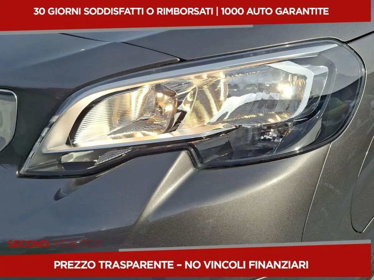 Peugeot Traveller usata a Roma (5)