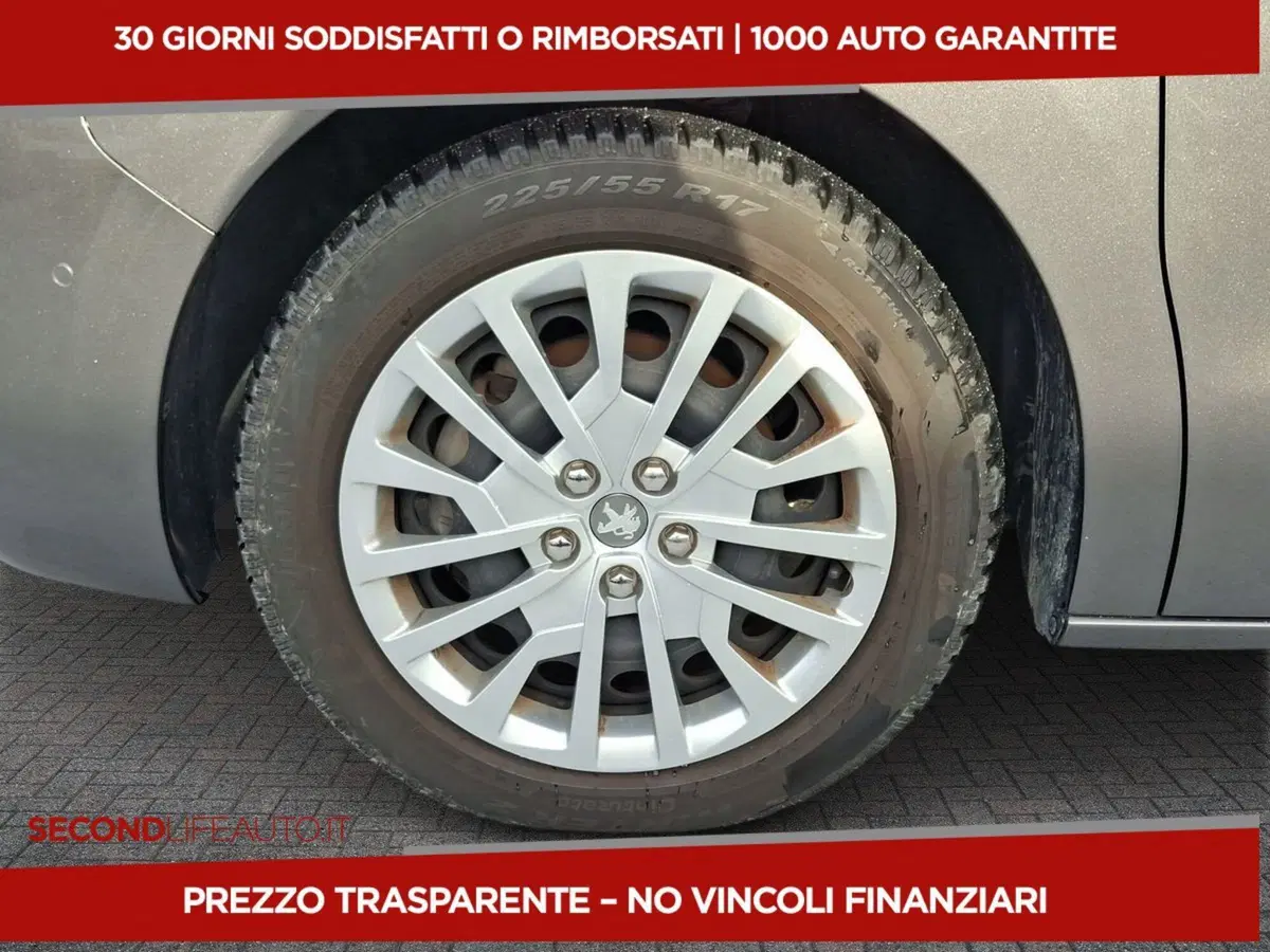 Peugeot Traveller usata a Roma (8)