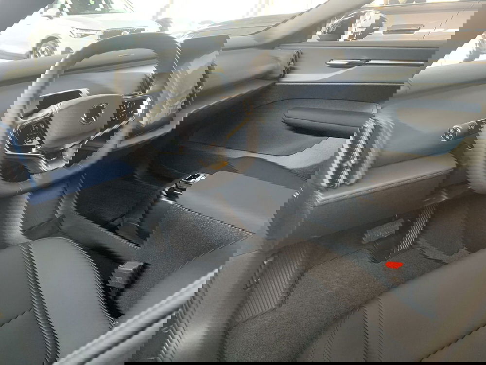 Volvo EX30 nuova a Ferrara (10)