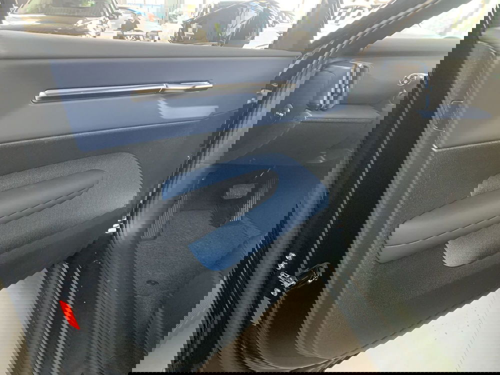 Volvo EX30 nuova a Ferrara (11)