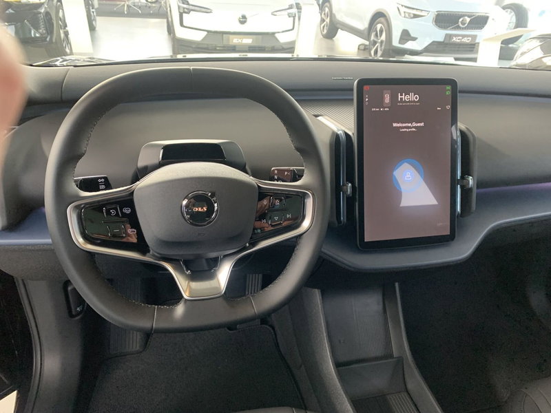 Volvo EX30 nuova a Ferrara (12)